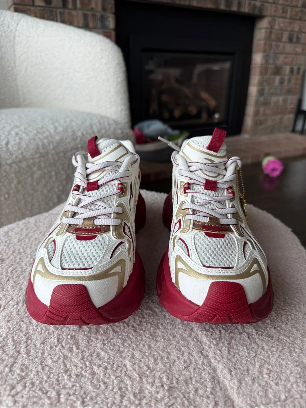 Anta Women’s Lunar New Year Sneakers Red & Cream size 7 New No Box